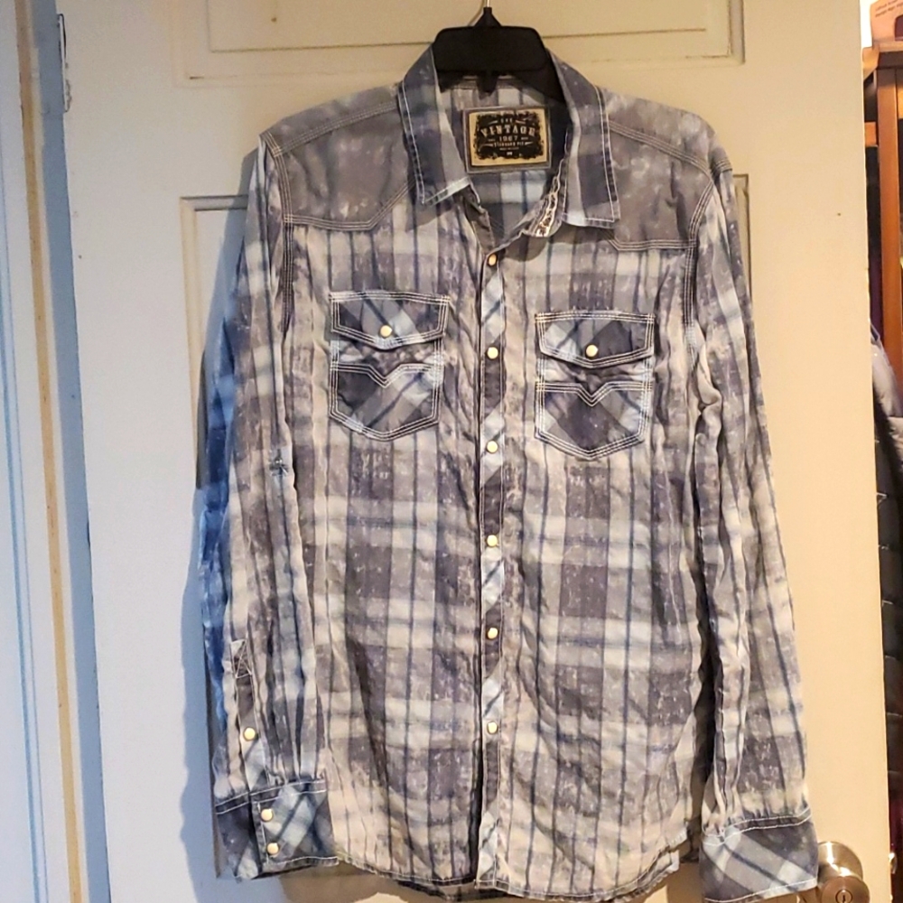 Casual long sleeve shirt